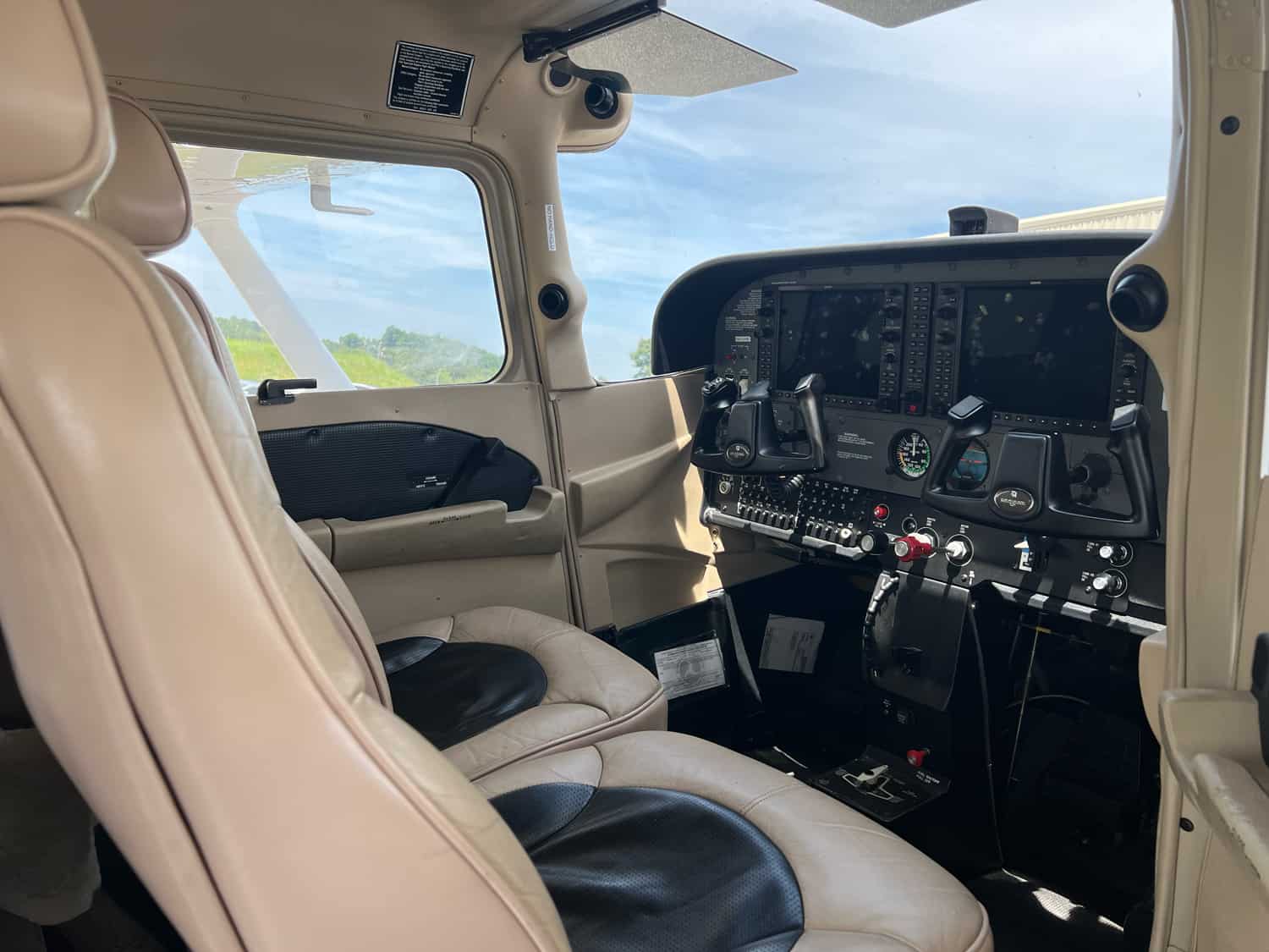 Cirrus SR-20 Cockpit